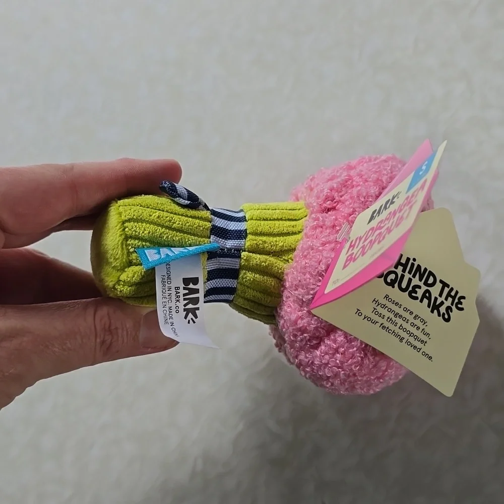 Hydrangea Boopquet Bark‎ brand Size Small dog toy NWT